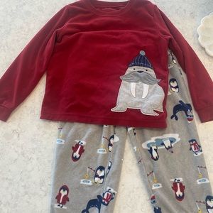 Carter’s fleece winter pajama set 4t